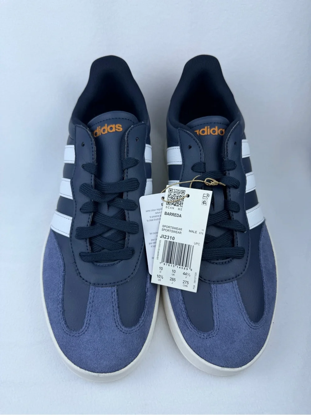 NWT Adidas Barreda Men’s Sneakers – Navy Blue & White – Size 10.5